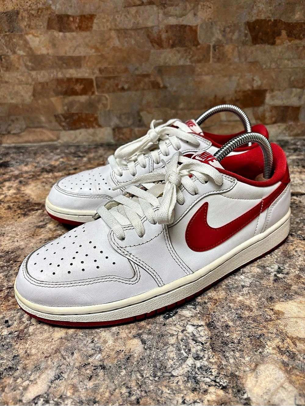 Nike Air Jordan 1 Retro Low OG Varsity Red 705329-101 Size 8.5